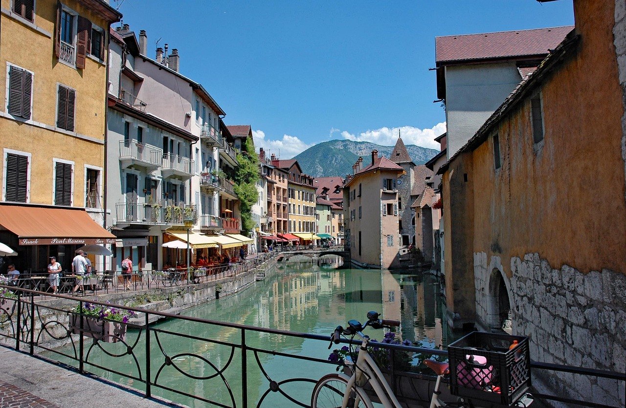 Canals and old town of Annecy