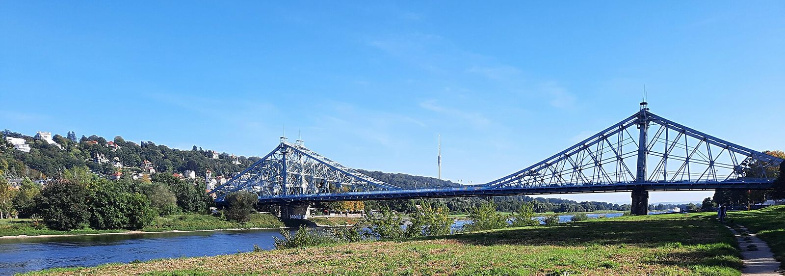 Die Brücke „Blaues Wunder“ über die Elbe