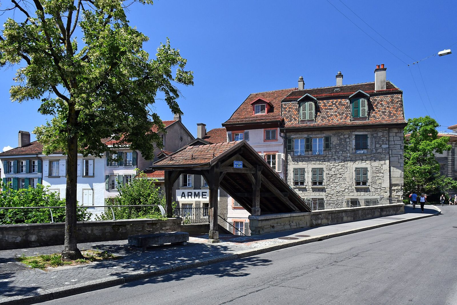 Les escaliers du Marché et la rue Pierre-Viret