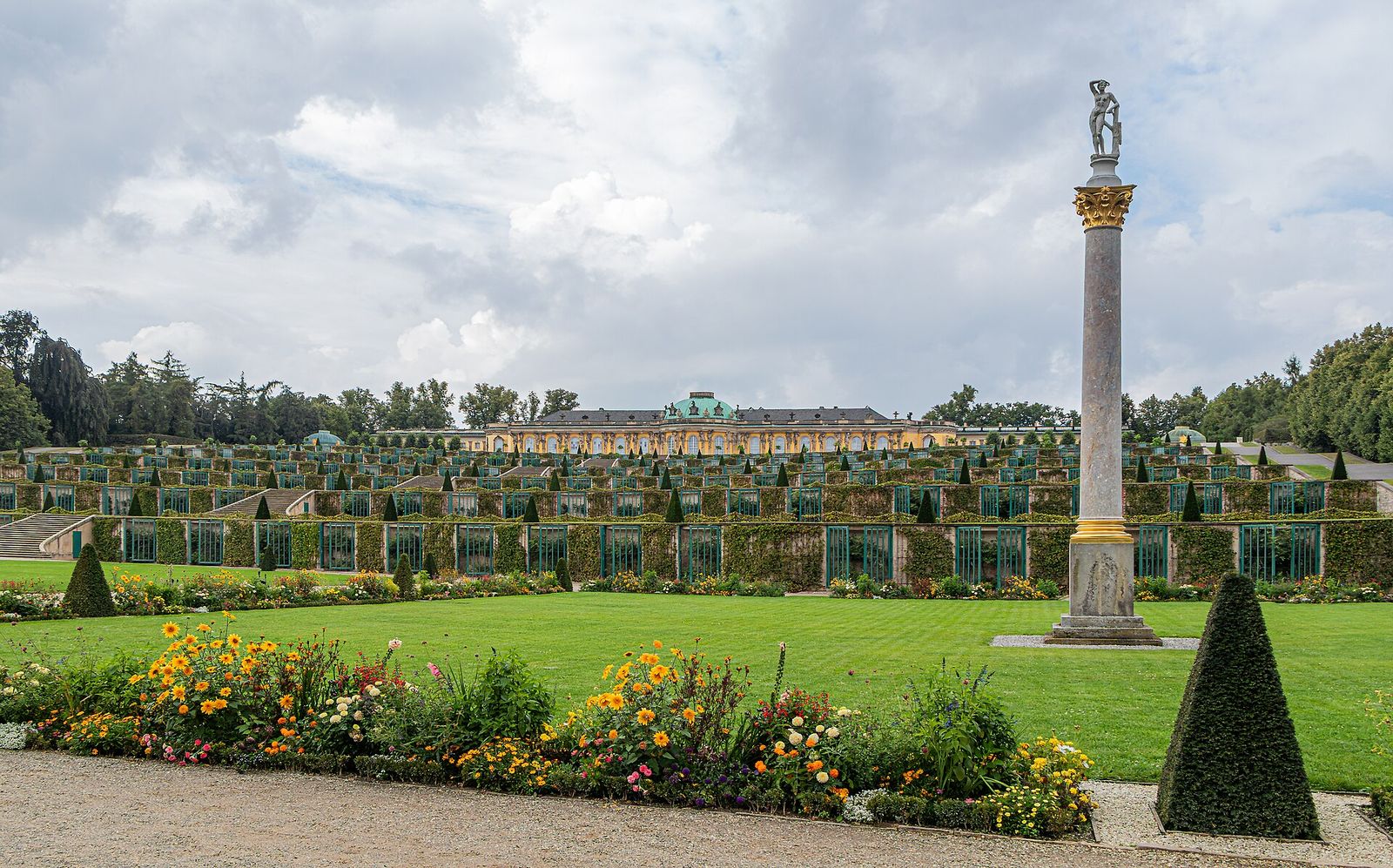 Le château de Sanssouci et ses terrasses de vigne, à Potsdam